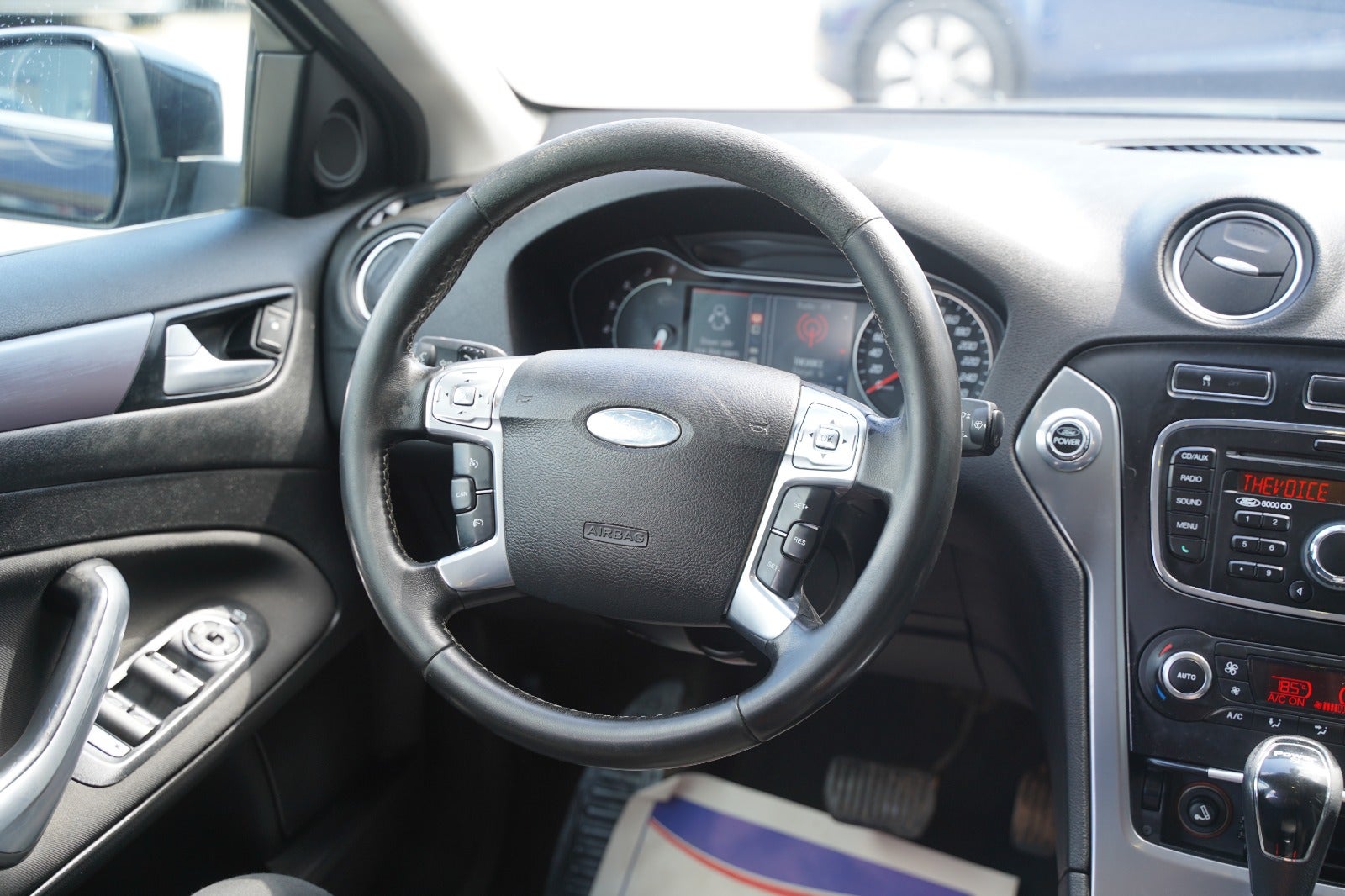 Billede af Ford Mondeo 2,0 SCTi 203 Titanium stc. aut.