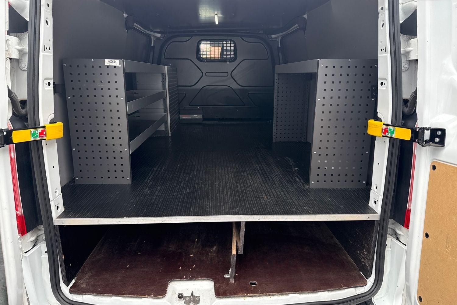 Billede af Ford Transit Custom 320L 2,0 TDCi 130 Trend