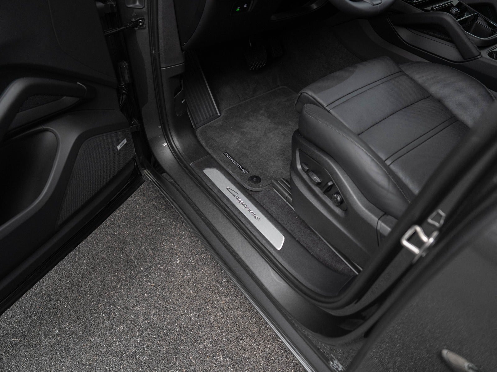 Gallery image 9 of 18