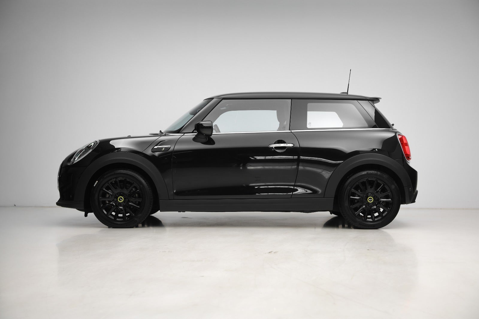 MINI Cooper SE Classic Trim