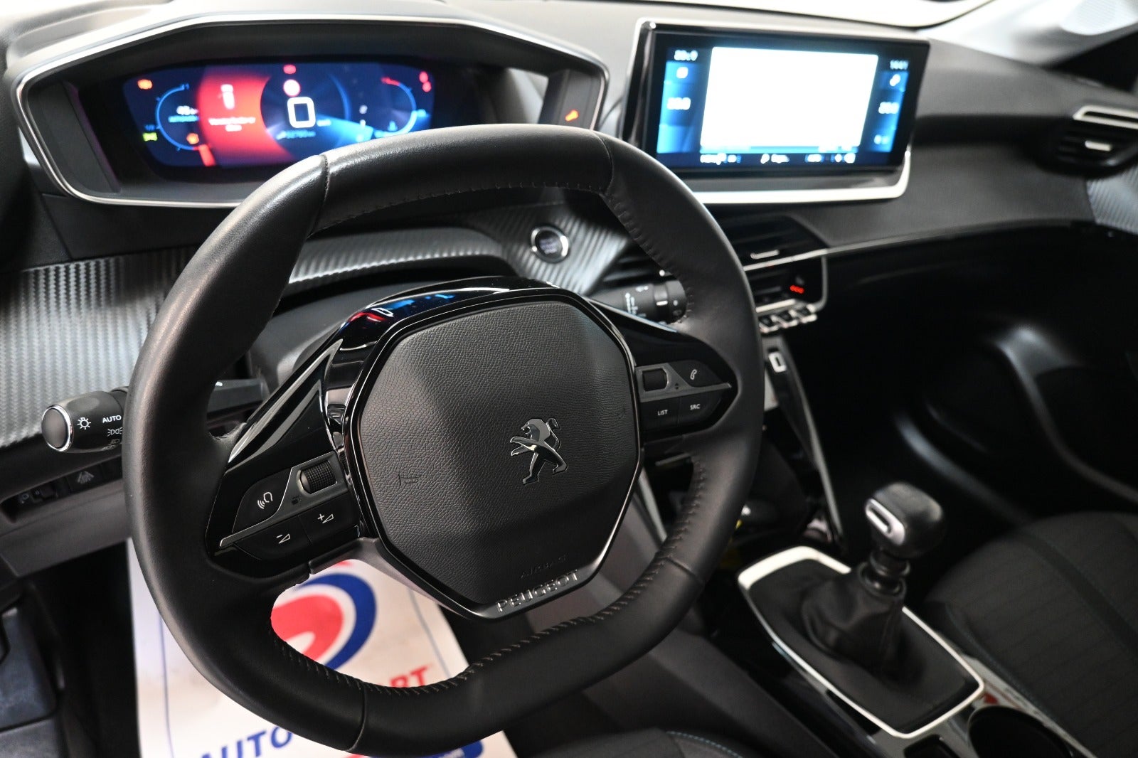 Peugeot 208 PureTech 100 Platin Sport