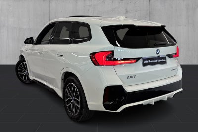 BMW iX1 eDrive20 M-Sport - 2