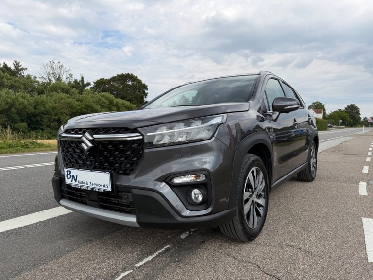 Suzuki S-Cross mHybrid Adventure