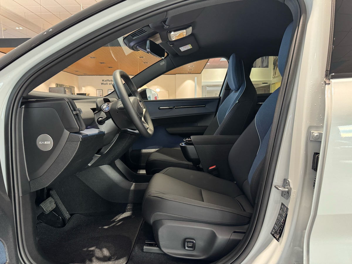 Volvo EX30 Extended Range Plus billede 7