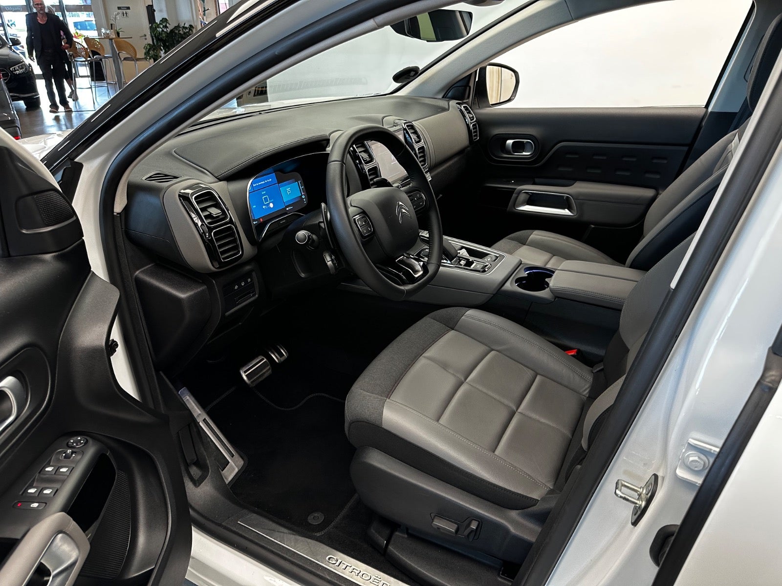 Billede af Citroën C5 Aircross 1,6 Hybrid Shine Sport EAT8