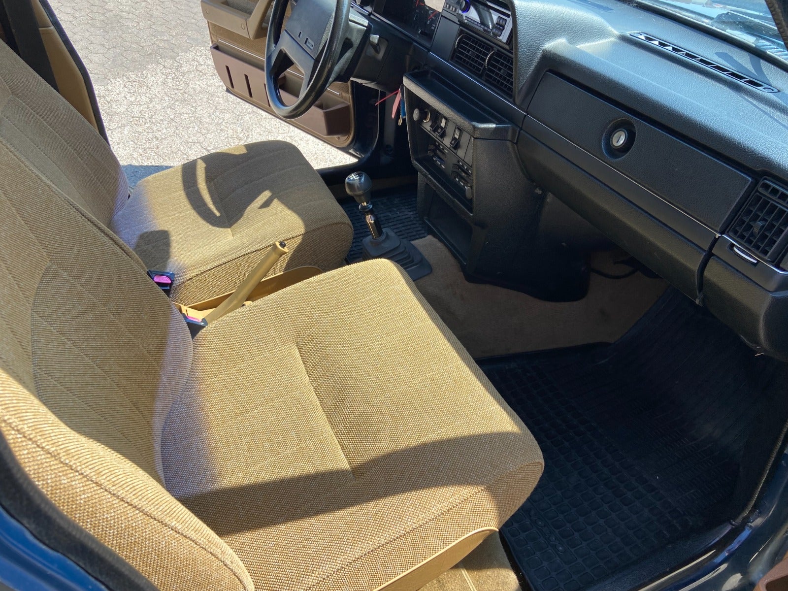 Billede af Volvo 240 2,3 SE