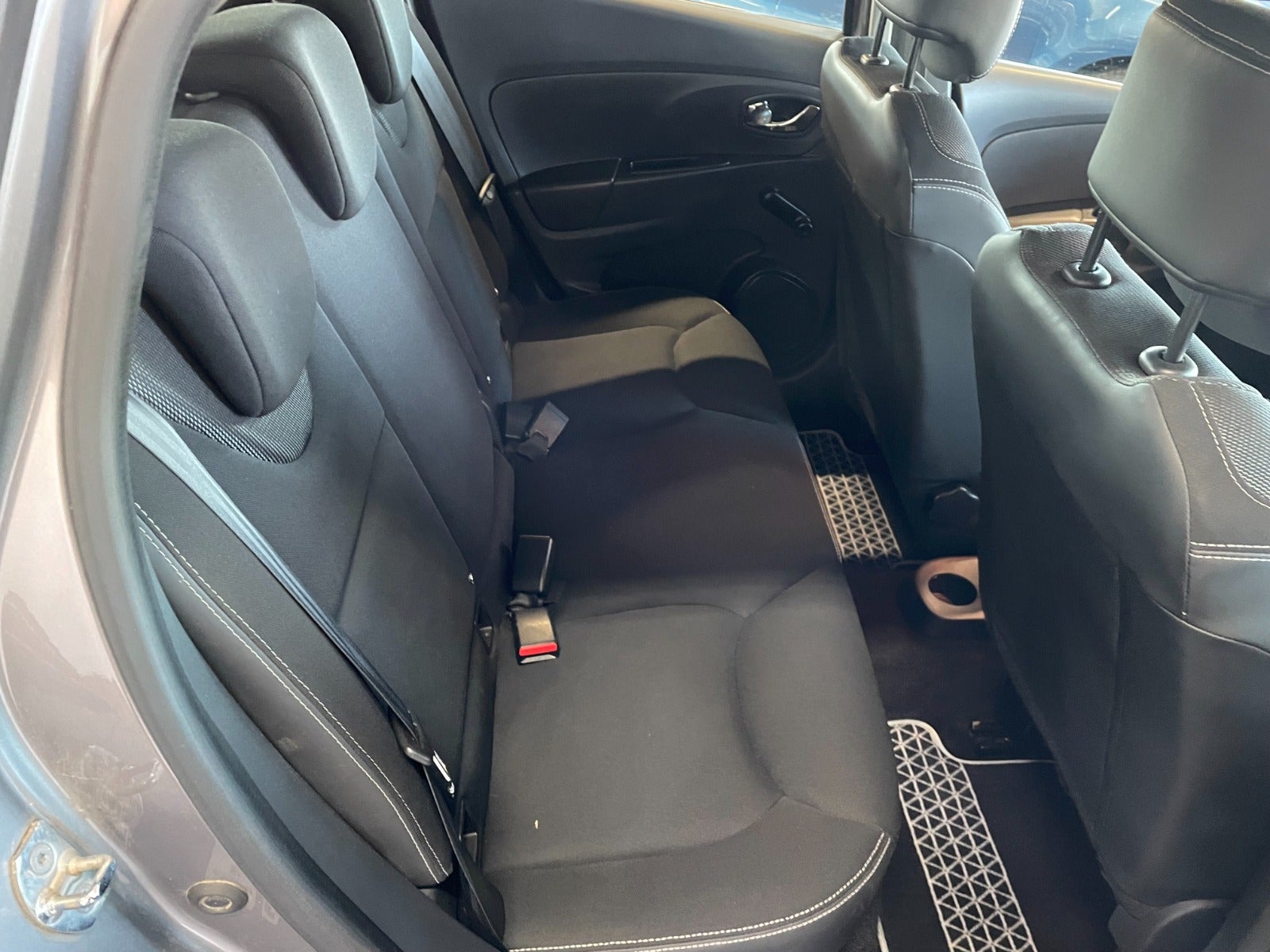 Billede af Renault Clio IV 1,5 dCi 75 Authentique Sport Tourer