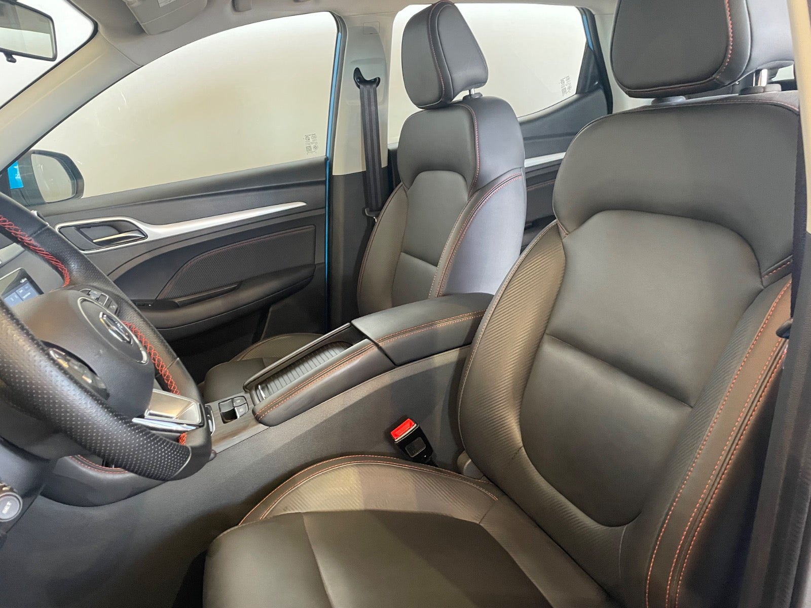 MG ZS Luxury