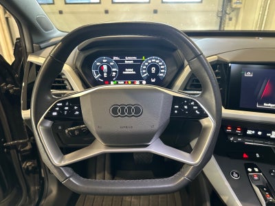 Audi Q4 e-tron Attitude