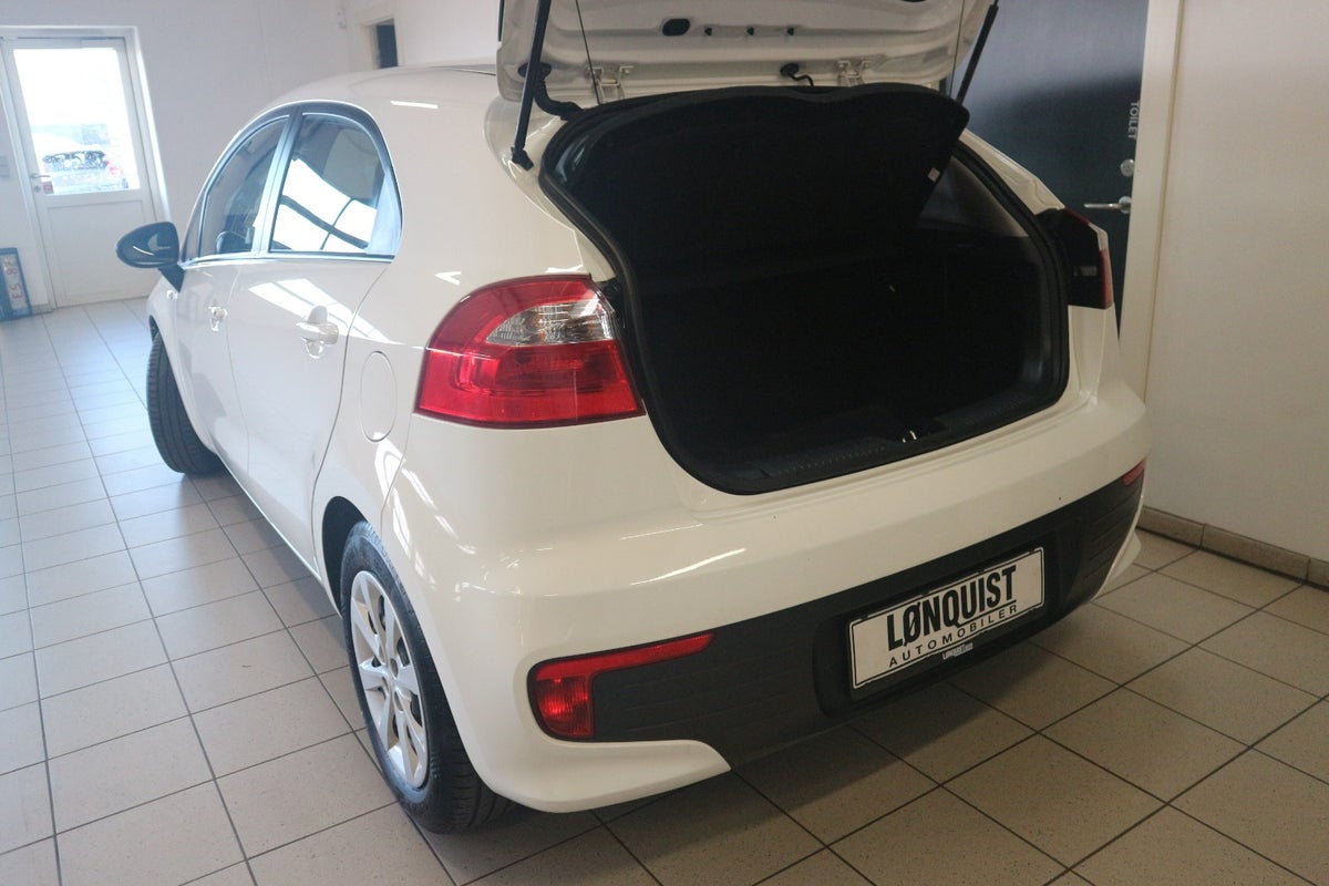 Kia Rio CVVT Comfort