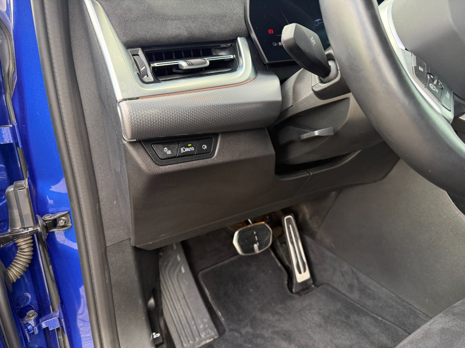 BMW iX1 eDrive20 M-Sport Premium 5d - 10