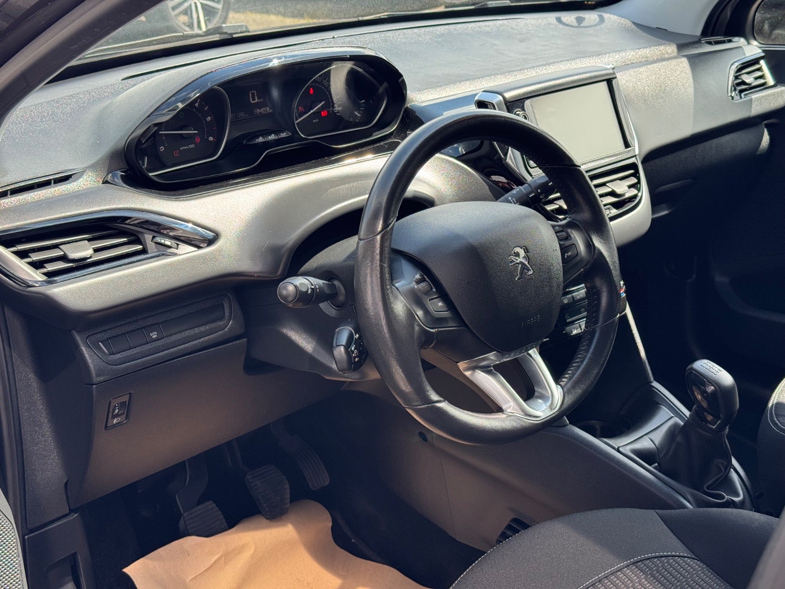 Billede af Peugeot 208 1,6 BlueHDi 100 Allure