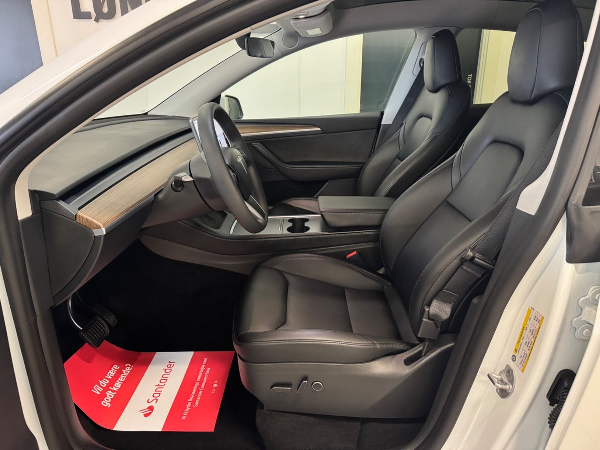 Tesla Model Y Long Range RWD