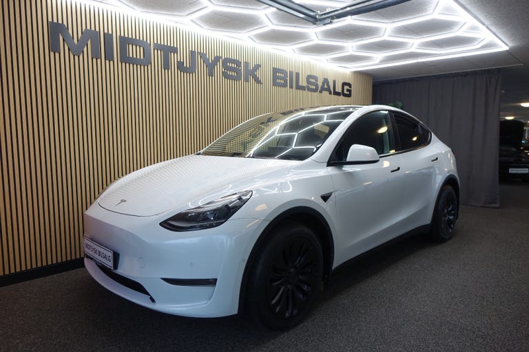 Tesla Model Y Long Range AWD