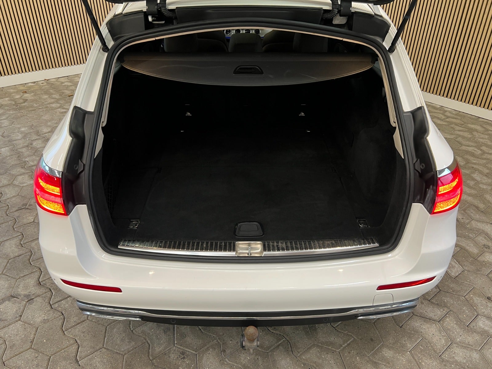 Mercedes E220 d Avantgarde stc. aut.