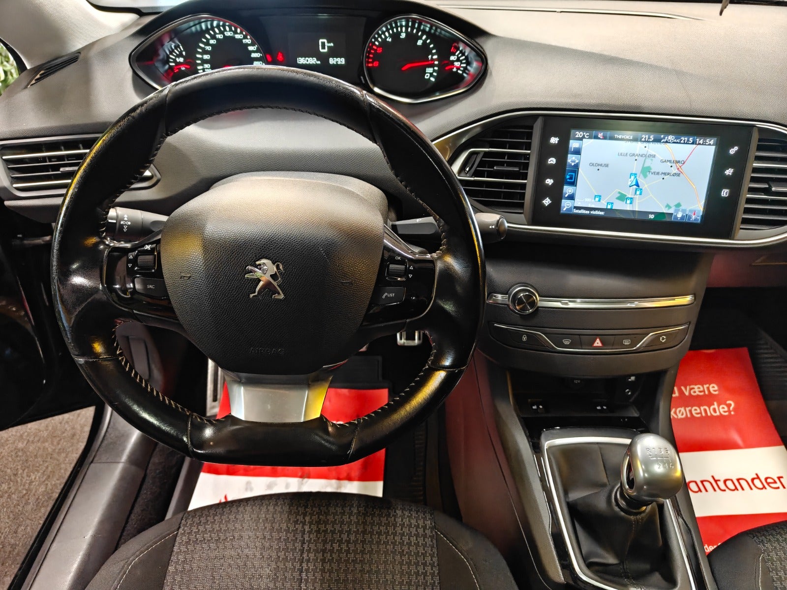 Billede af Peugeot 308 1,6 BlueHDi 120 Allure Sky