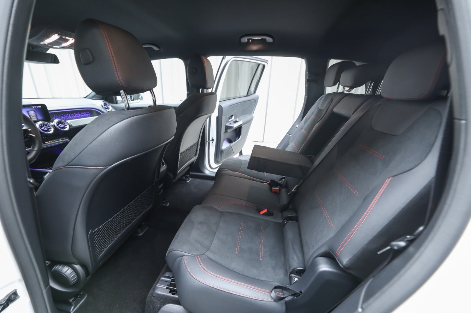 Mercedes-Benz EQB 250+ (5/8)