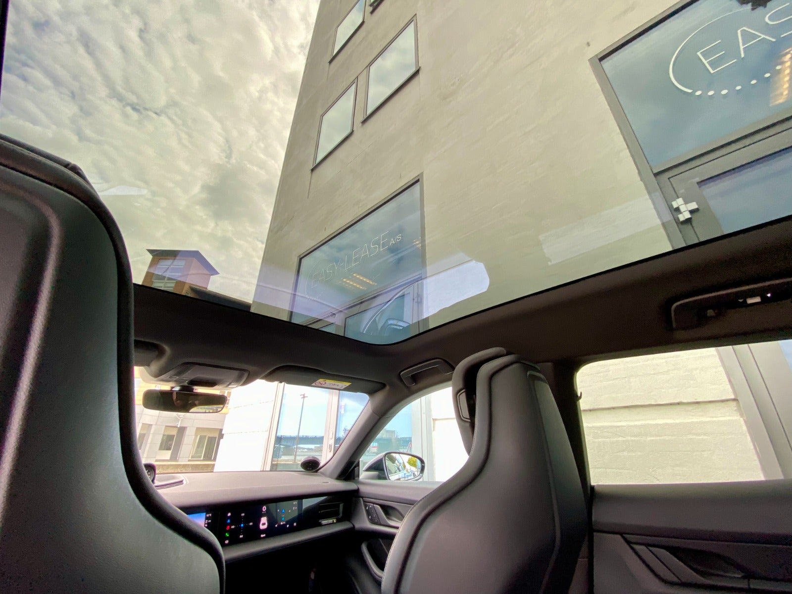 Billede af Porsche Taycan 4  Performance+ Cross Turismo