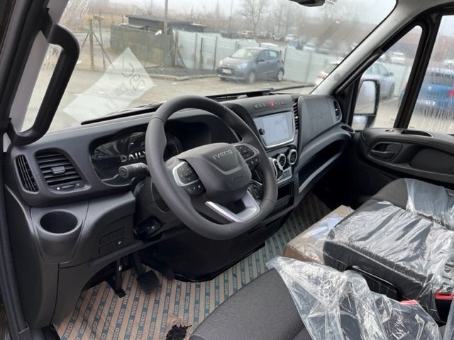 Billede af Iveco Daily 3,0 35S18 12m³ Van AG8