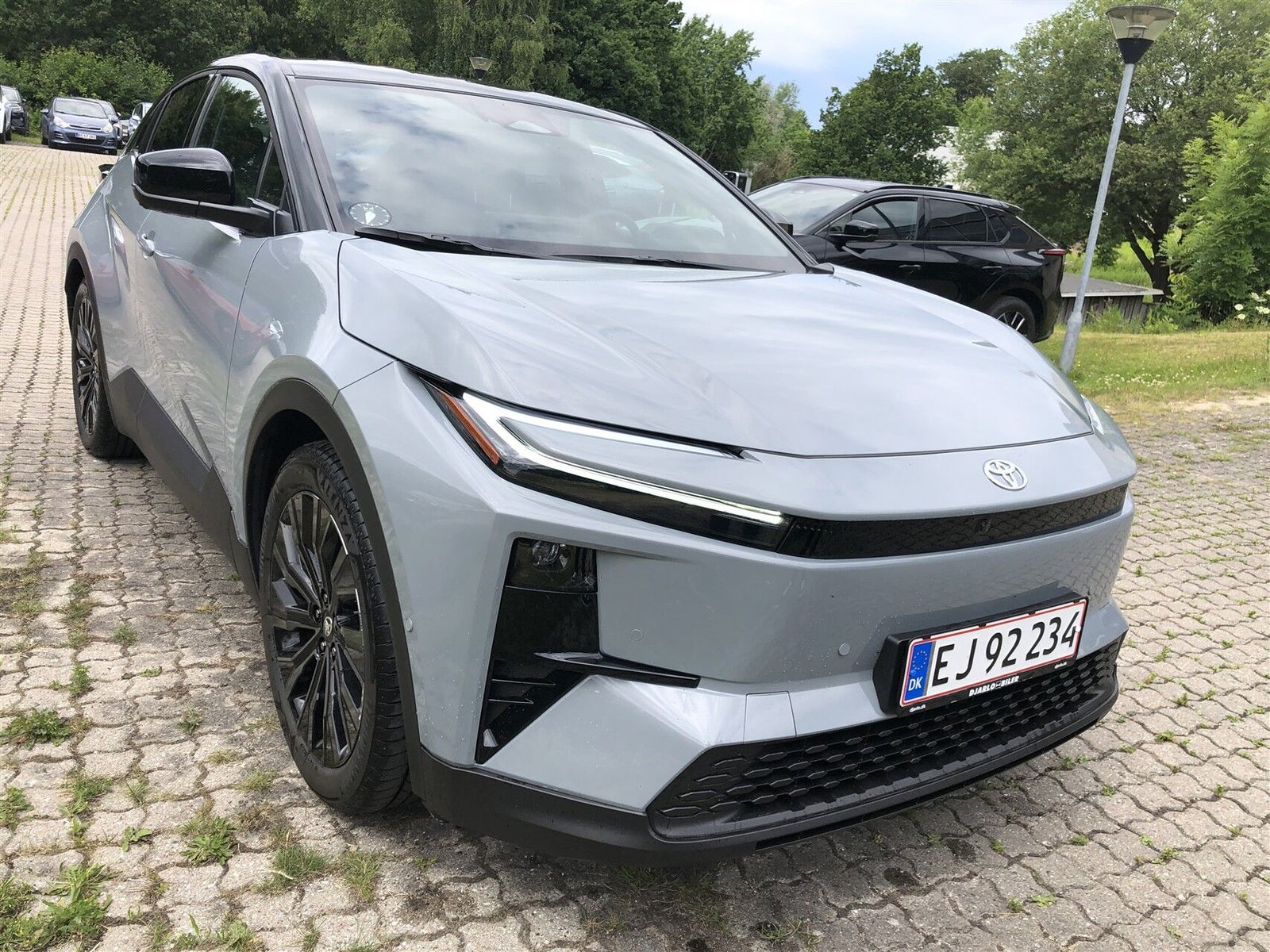 Toyota C-HR+ Executive AWD