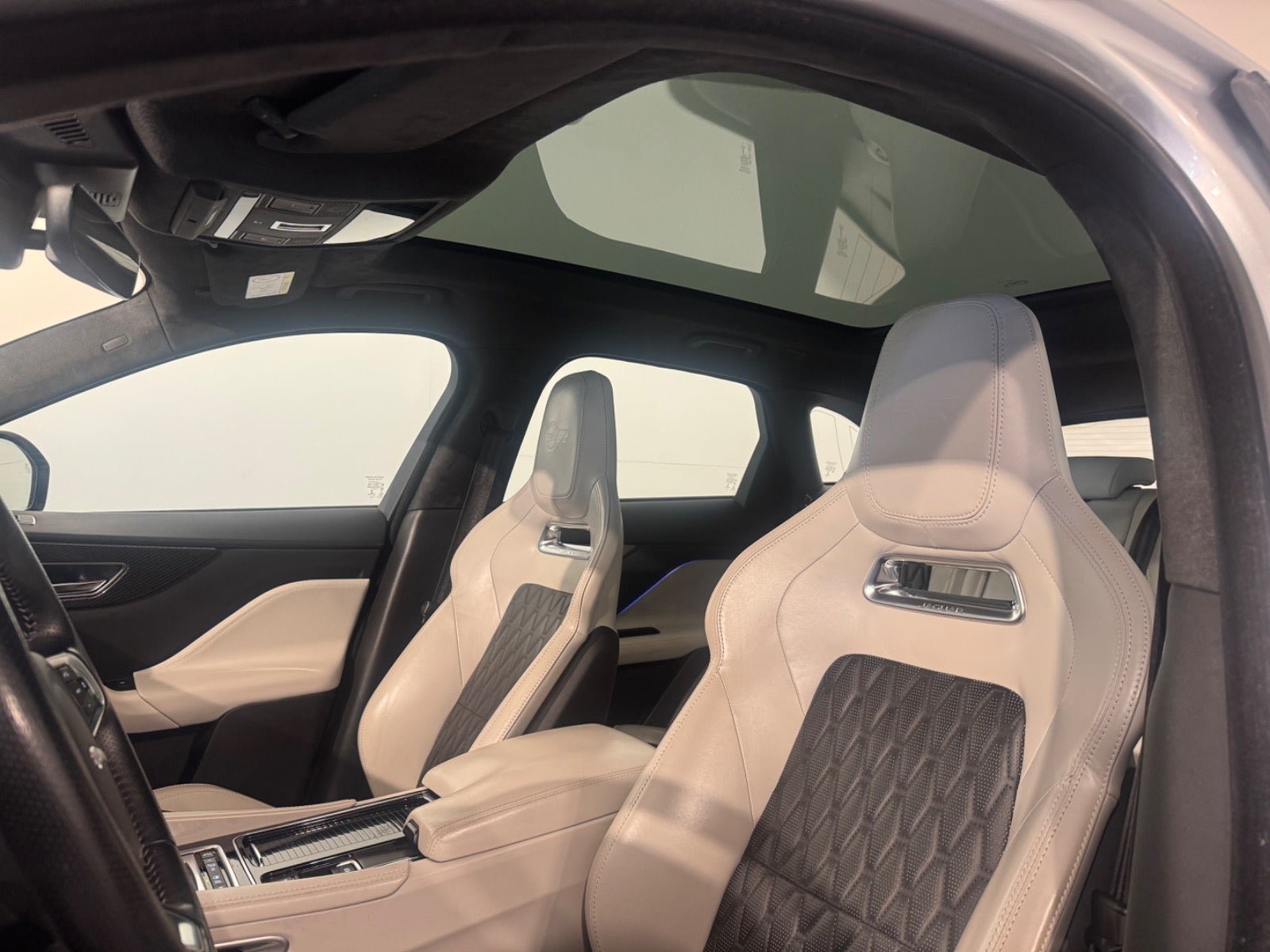 Jaguar – F-Pace