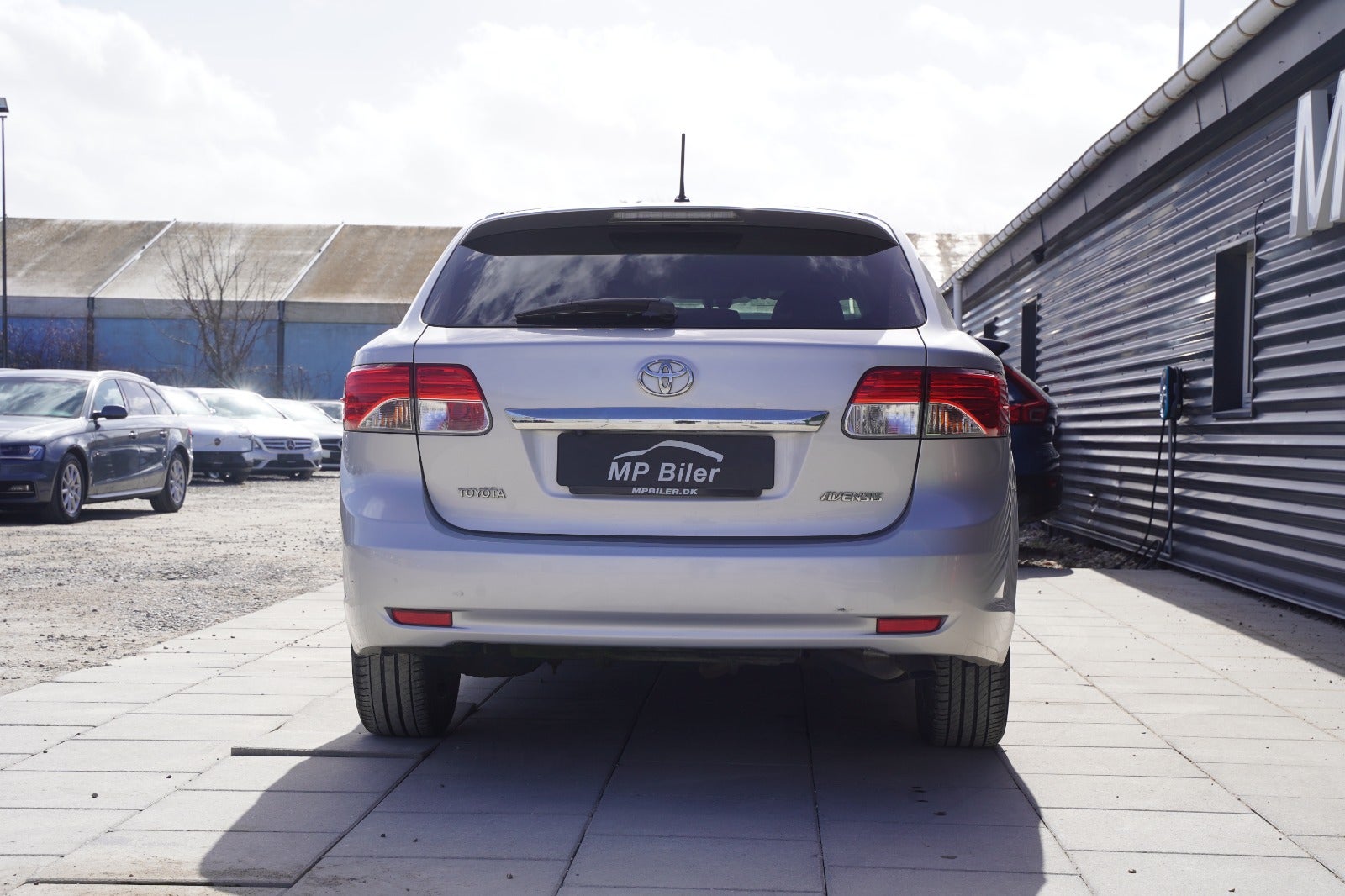 Billede af Toyota Avensis 2,0 D-4D T2 Premium stc.