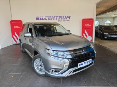 Mitsubishi Outlander 2,4 PHEV Limited CVT 4WD 5d