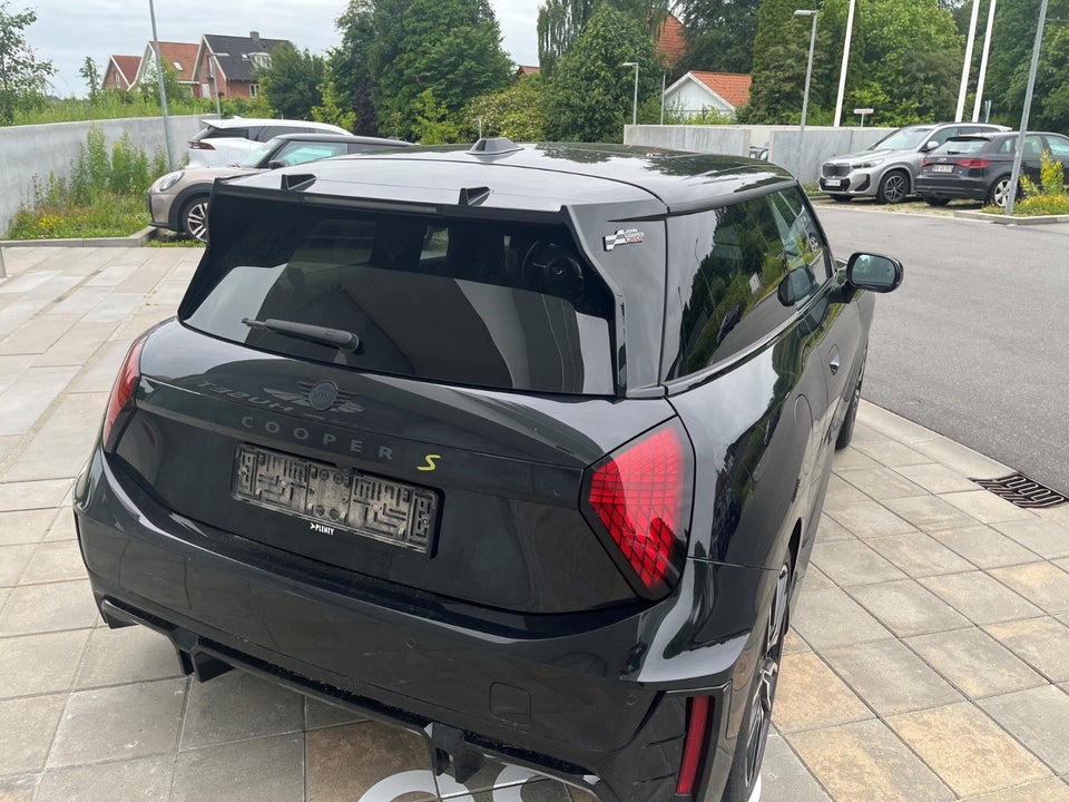 MINI Cooper SE JCW Trim M 2024