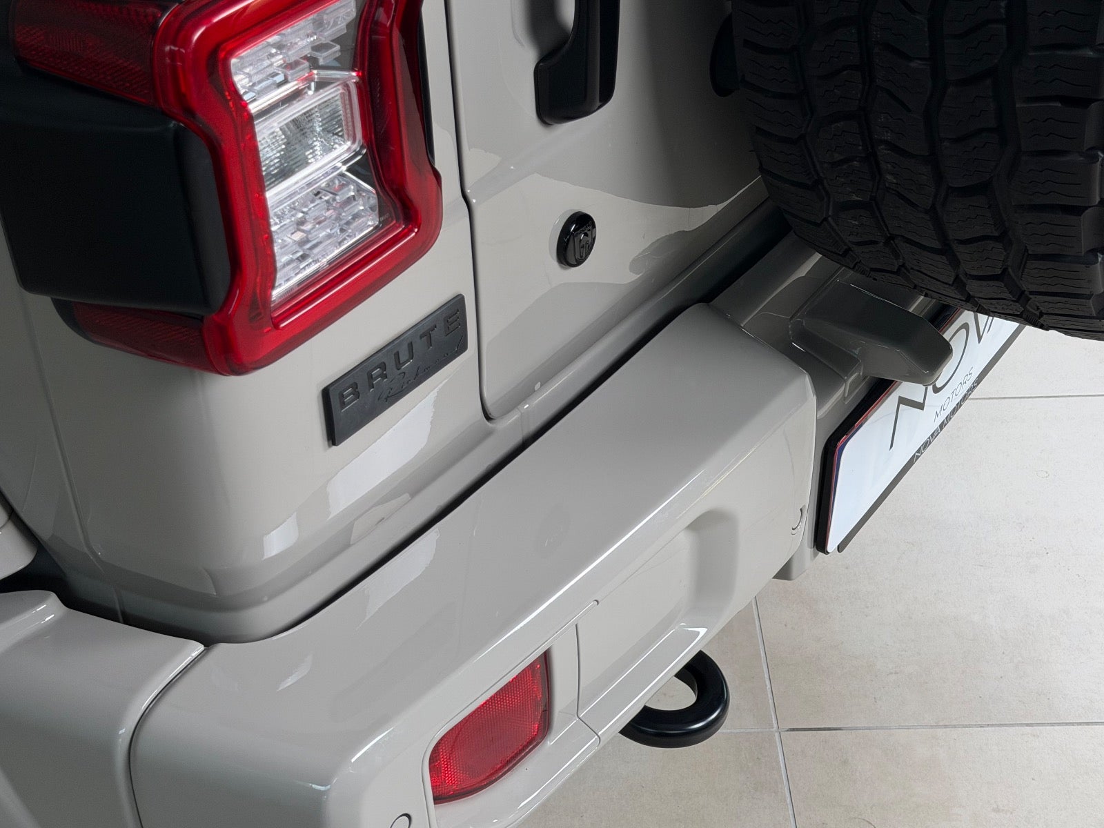 Jeep Wrangler Unlimited 2,0 T Brute Sky One aut. 4×4 4d - 6