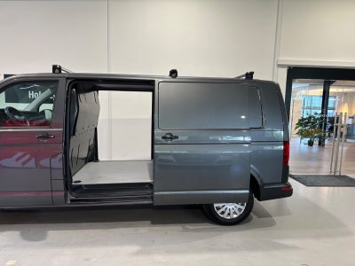 VW Transporter TDi 110 Kassevogn lang
