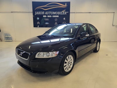 Volvo S40 1,8  4d