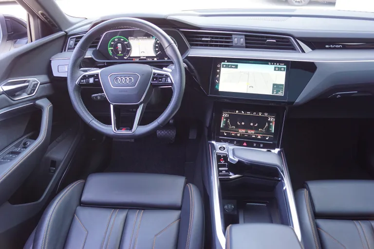 Audi e-tron Black Edition S-line quattro