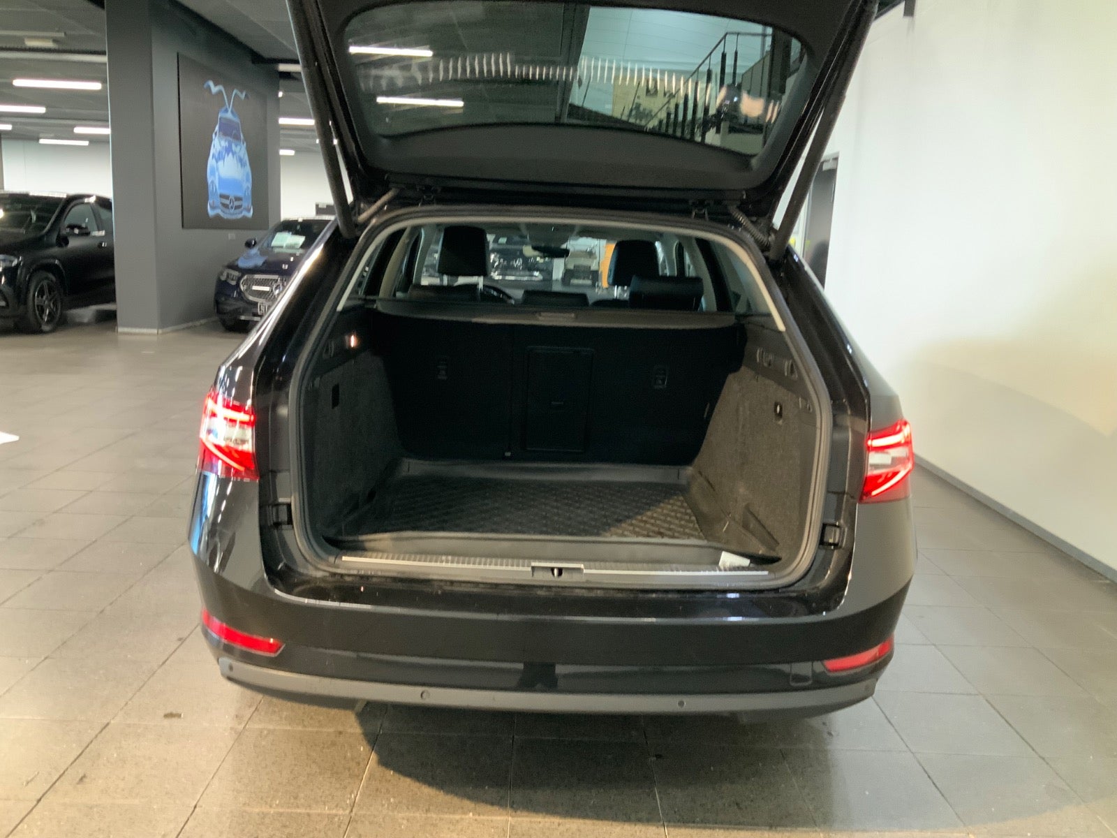 Skoda Superb (5/8)
