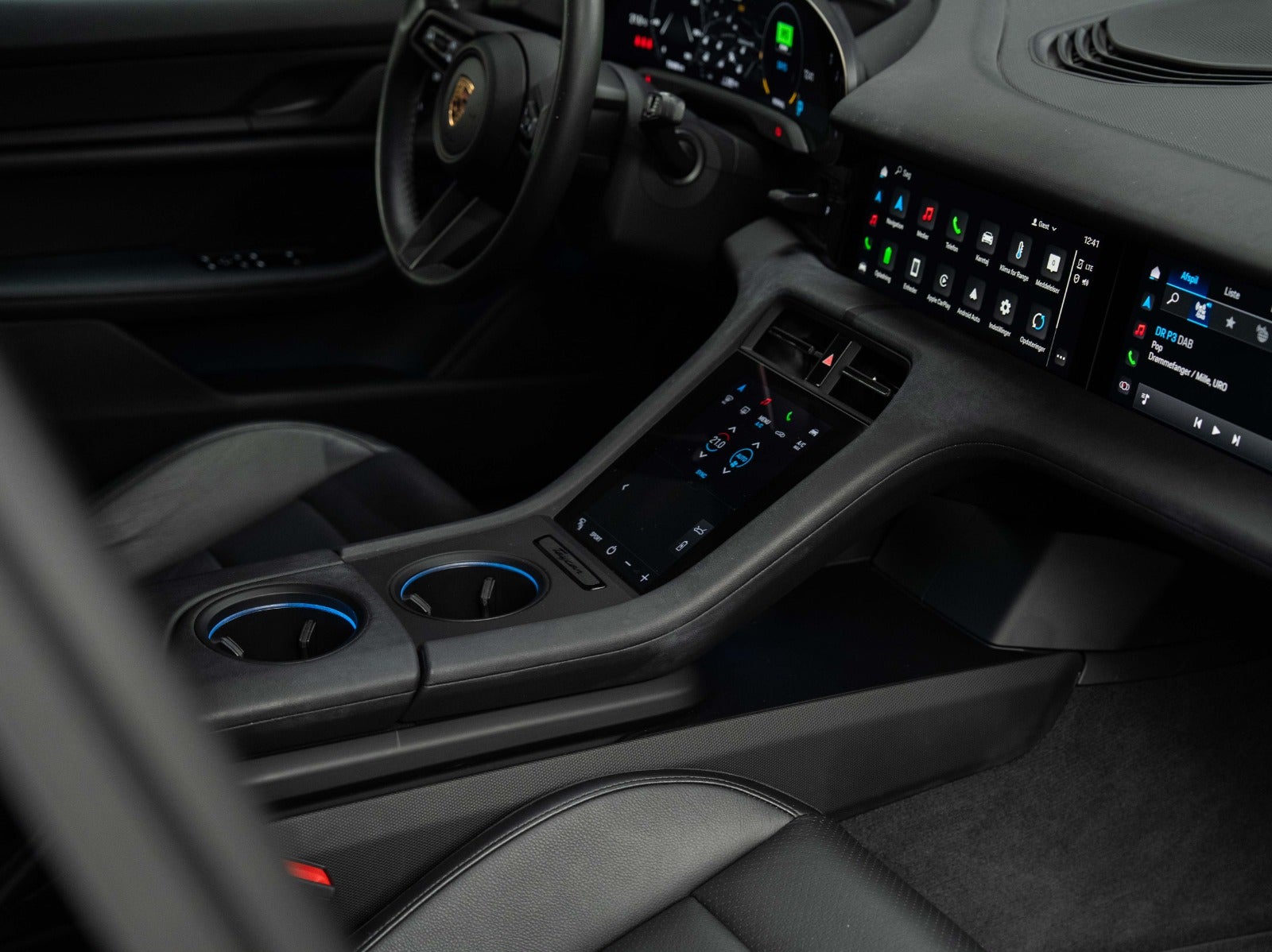 Gallery image 21 of 23