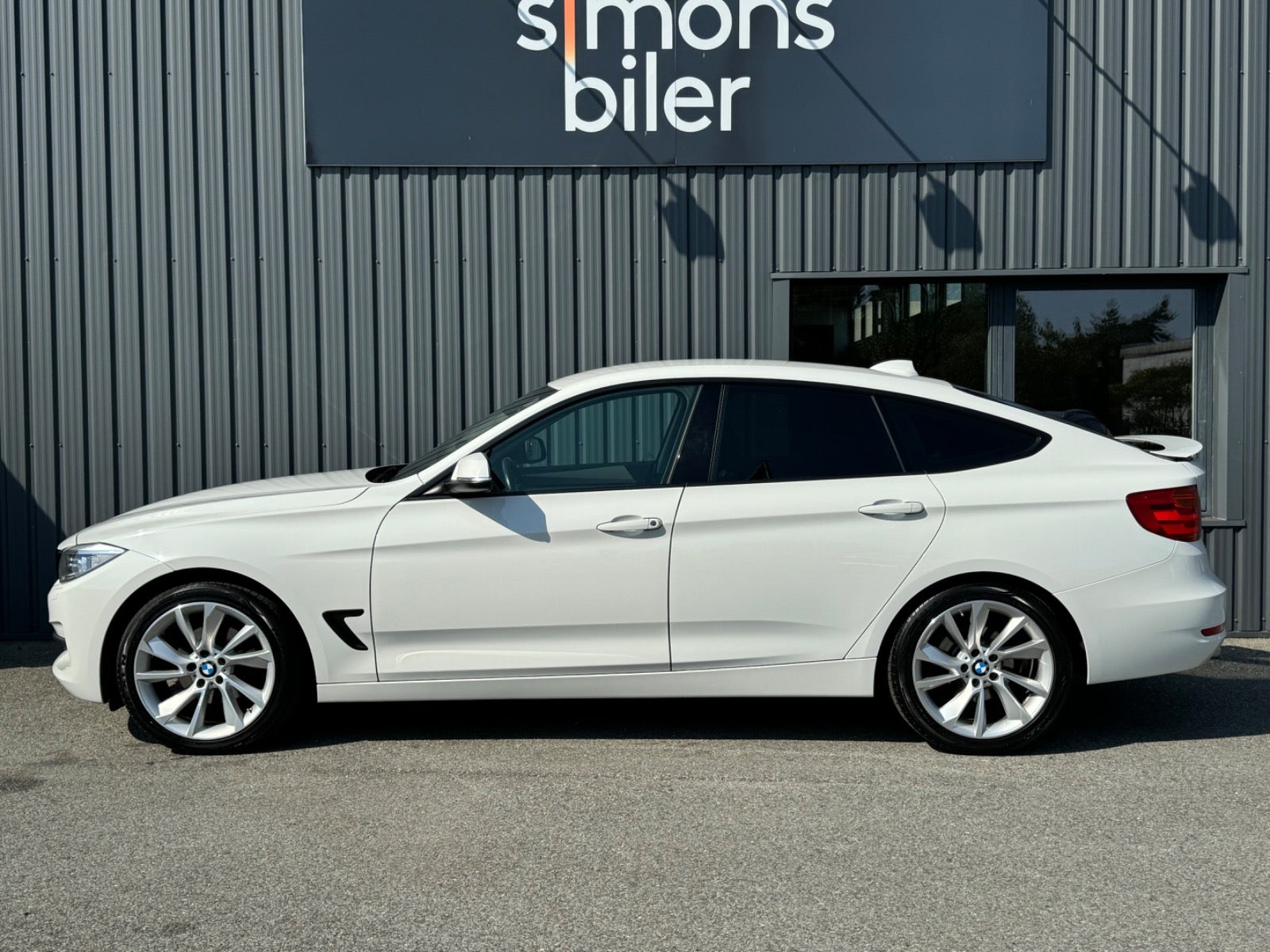 BMW 320d 2016