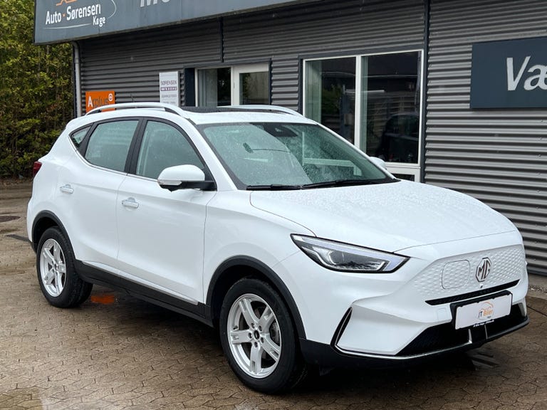 MG ZS Luxury