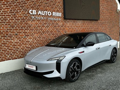 Hongqi EH7 111 Exclusive 4d