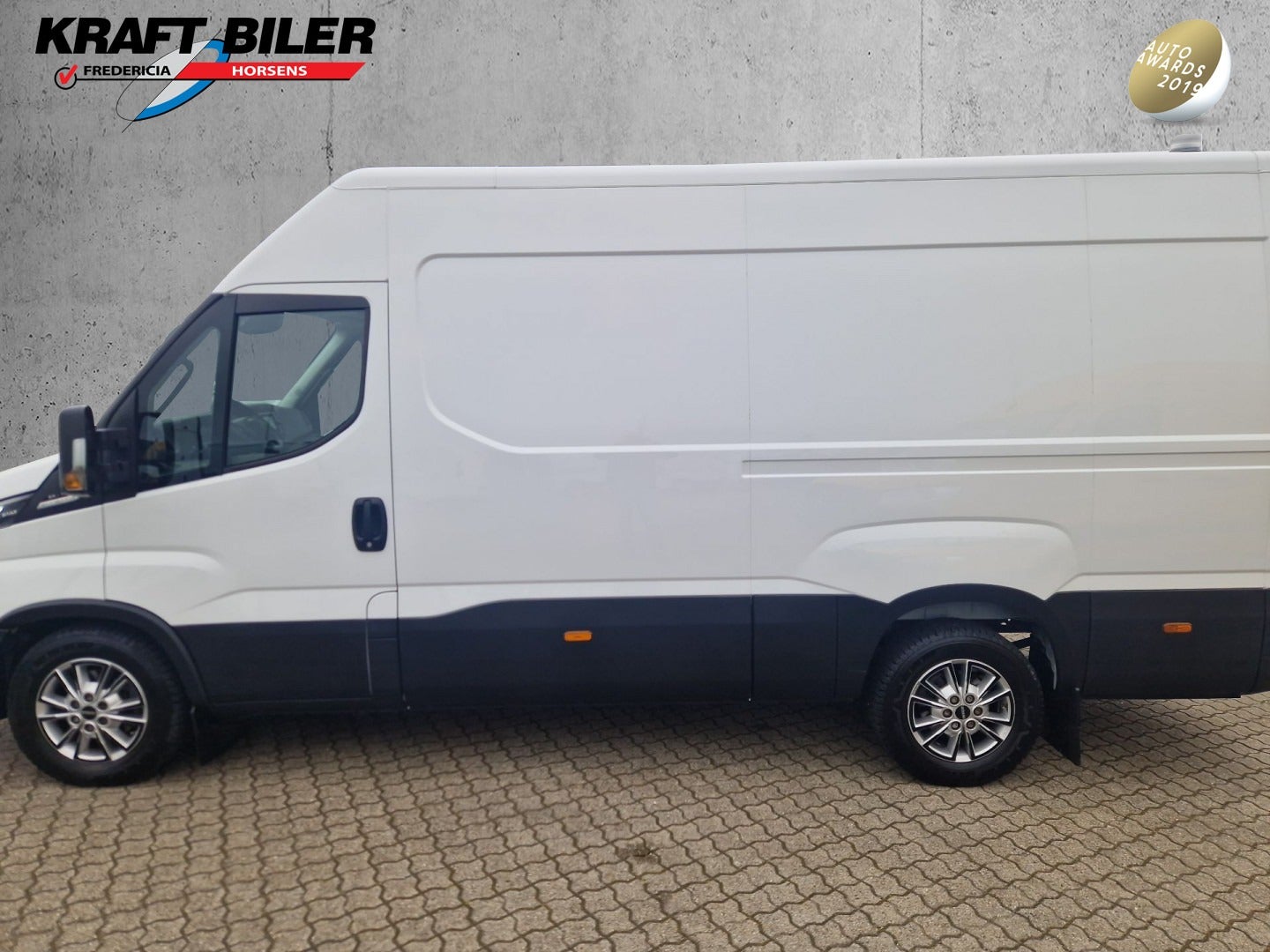 Billede af Iveco Daily 3,0 35S18 12m³ Van AG8