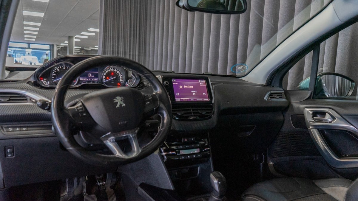 Billede af Peugeot 2008 1,6 BlueHDi 100 Allure Sky