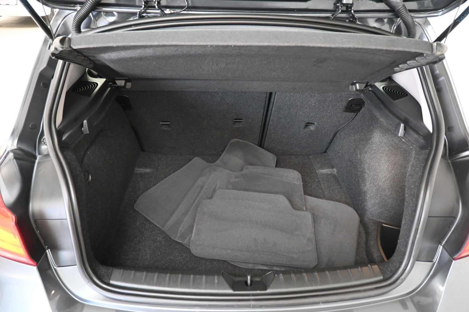 BMW 120d Connected aut.