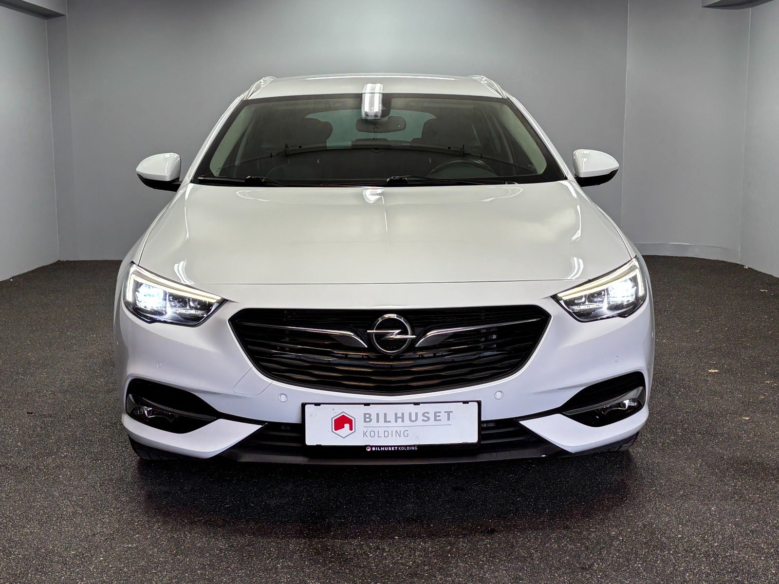 Billede af Opel Insignia 1,5 T 165 Dynamic Sports Tourer aut.