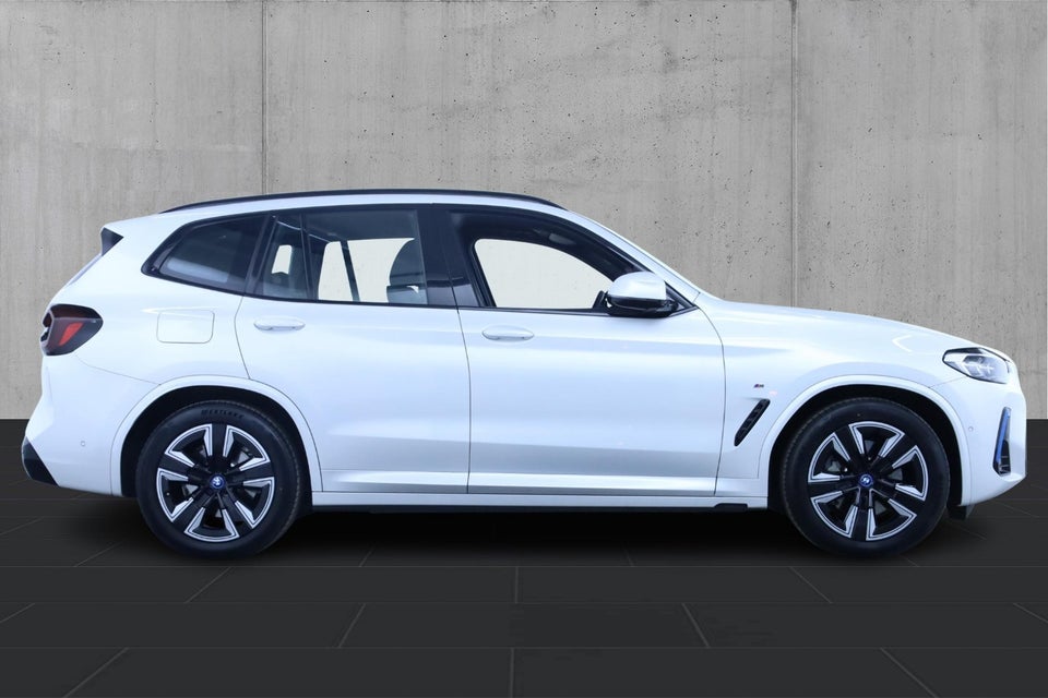 BMW iX3 Charged M-Sport 2022