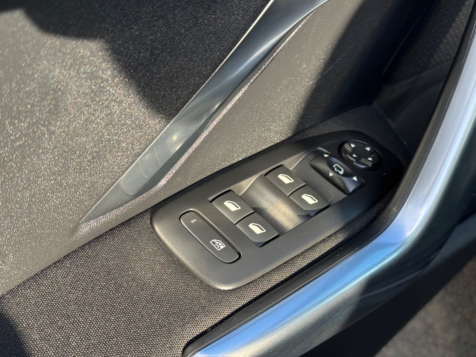 Billede af Peugeot 2008 1,5 BlueHDi 100 Prestige Sky