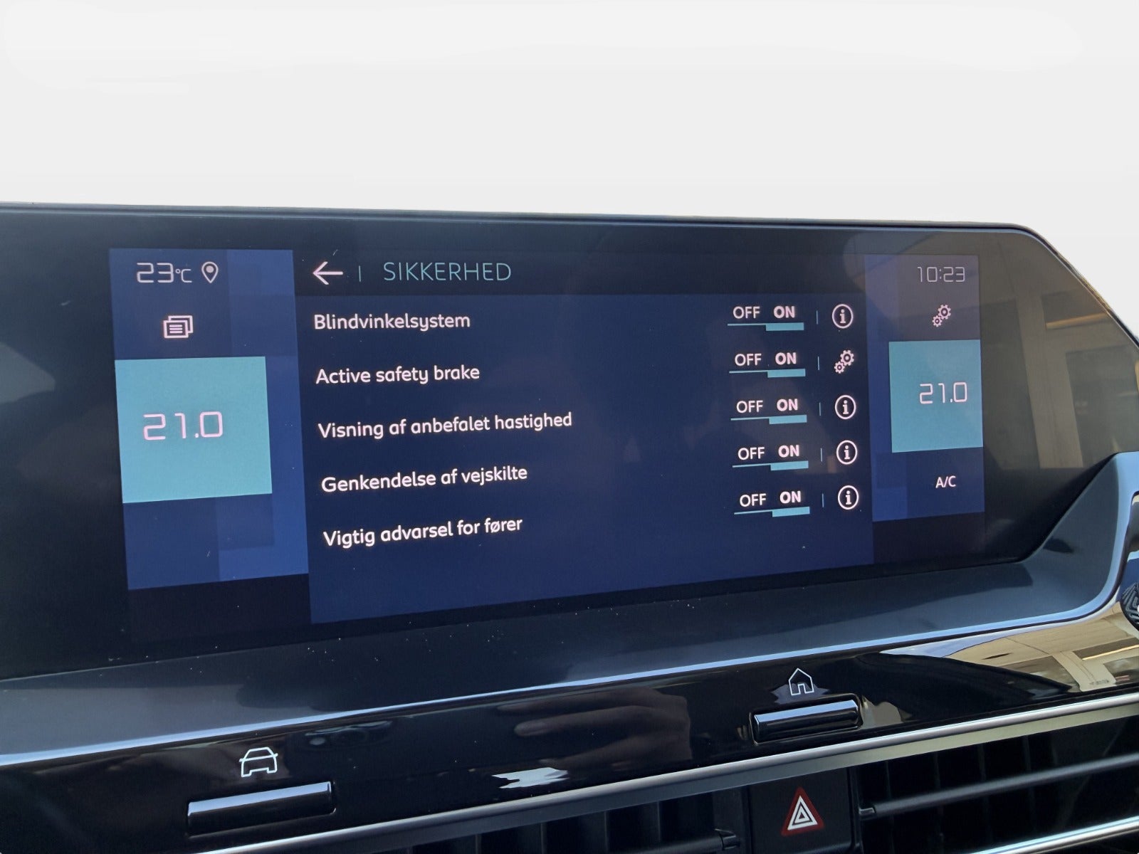 Billede af Citroën ë-C4 50 Shine Sport