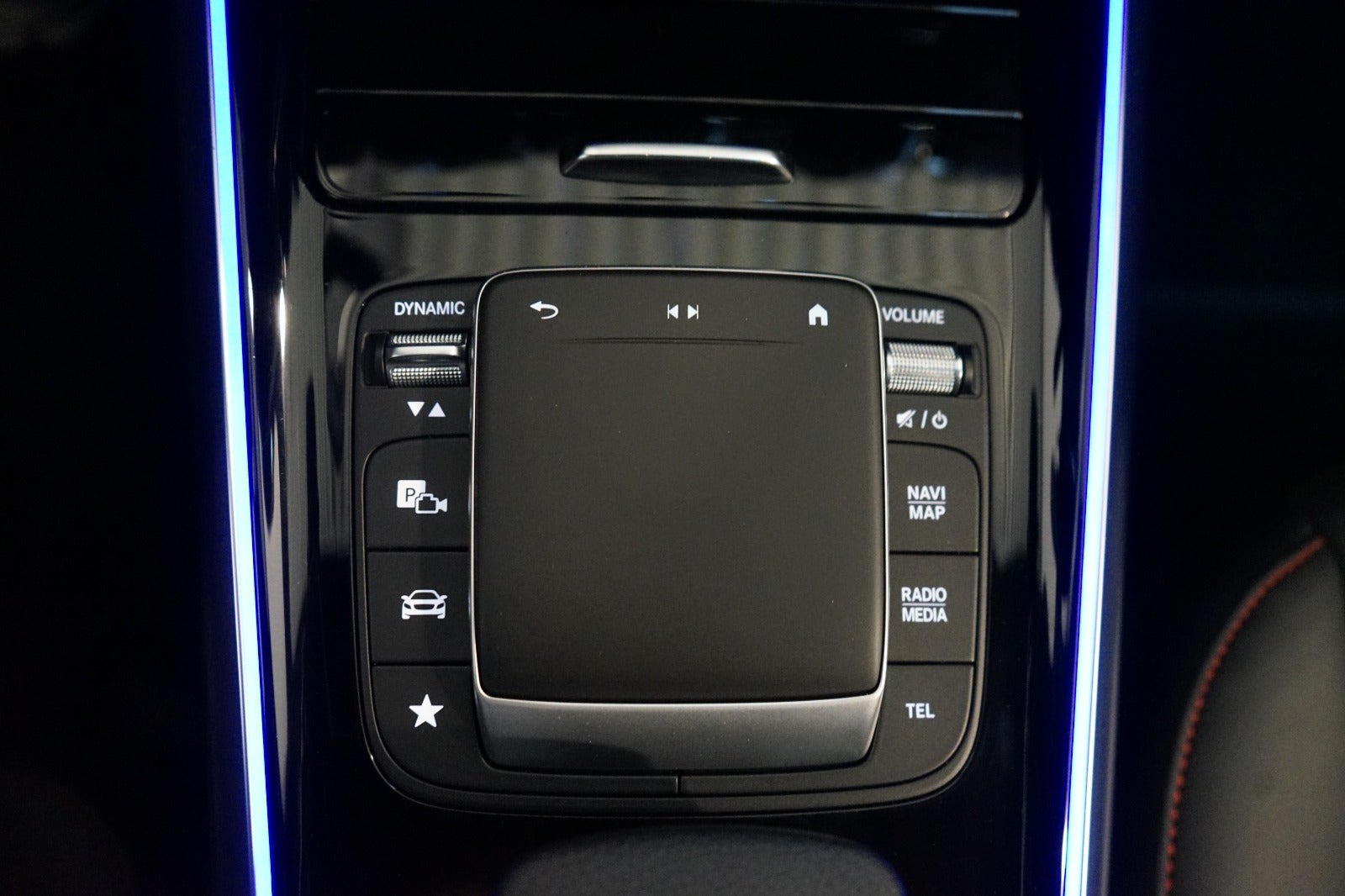 Mercedes EQA250