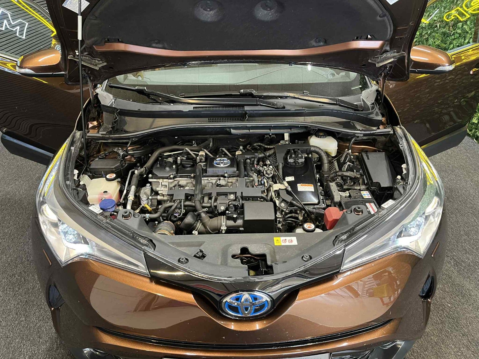 Billede af Toyota C-HR 1,8 Hybrid C-ENTER CVT