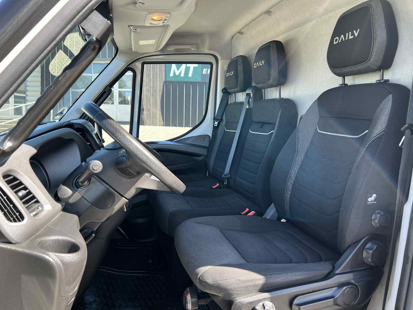 Billede af Iveco Daily 2,3 35S16 12m³ Van AG8