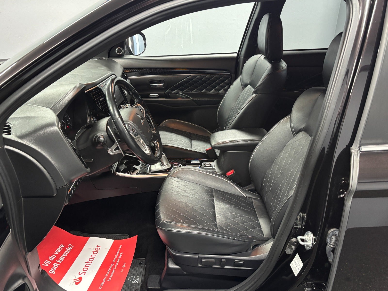 Billede af Mitsubishi Outlander 2,4 PHEV Instyle CVT 4WD