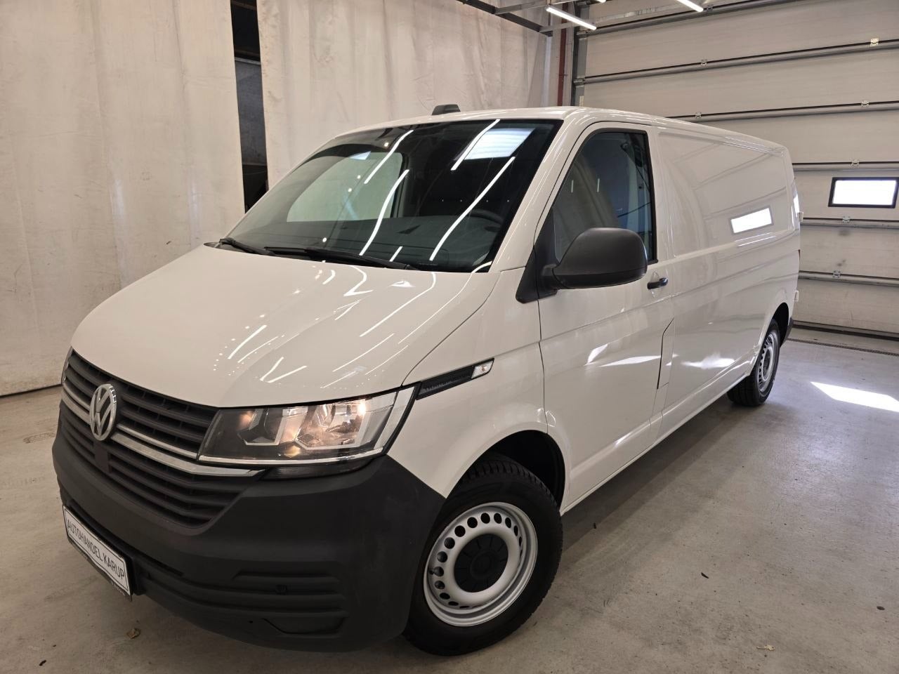 VW Transporter TDi 110 Kassevogn lang
