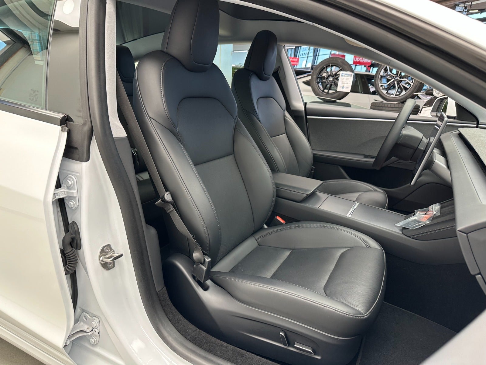 Billede af Tesla Model 3  RWD